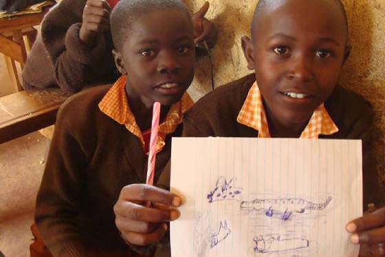 UririLightSchool Children with Drawing of Animals